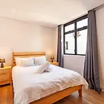 Modern Beachfront 2 Bed, 2 Bath- 143 Eden, Big Bay